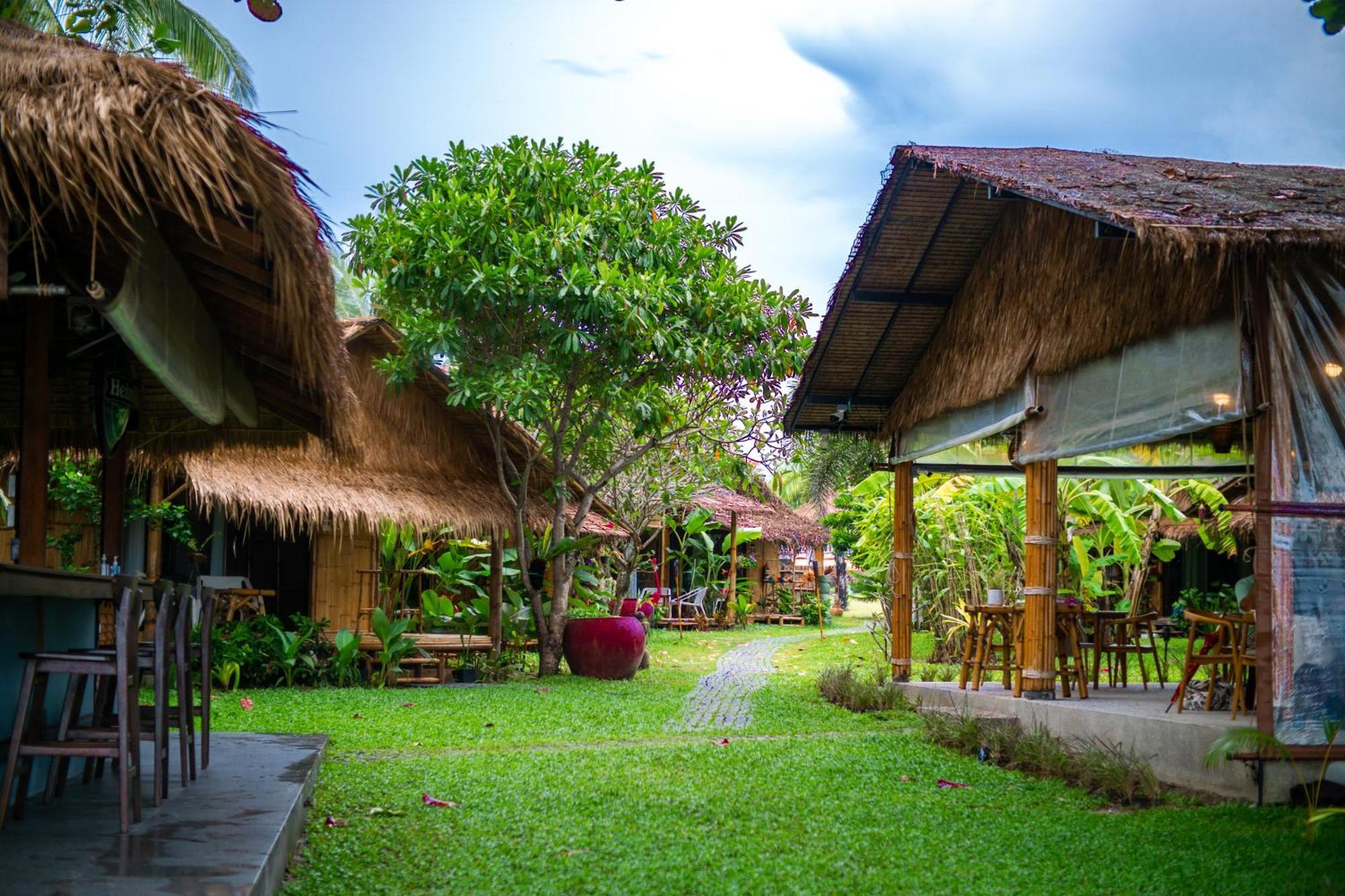 Hotel Margarita Beach Khanom Esterno foto